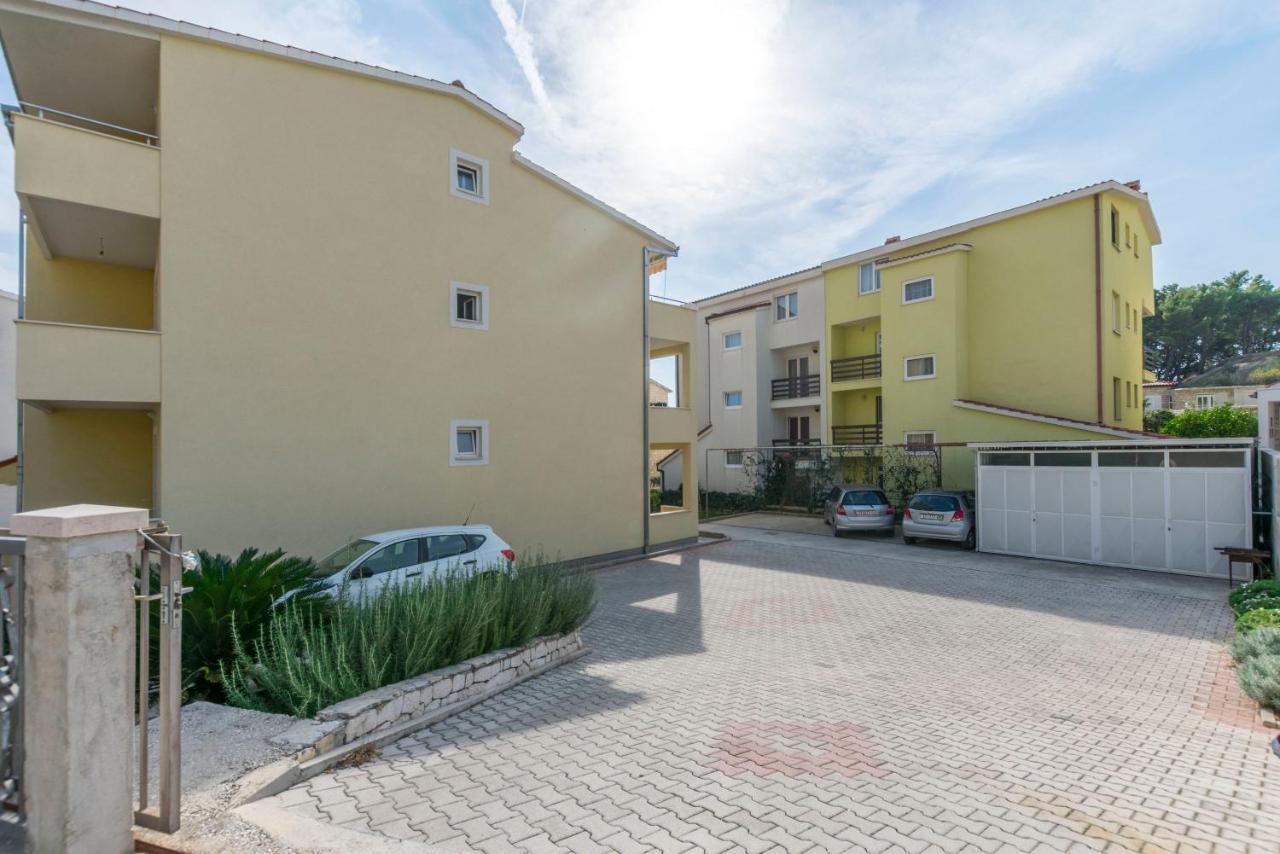 Apartments Srecko Duće 외부 사진